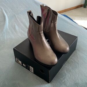 NWT SOREL Lolla II Bootie Waterproof